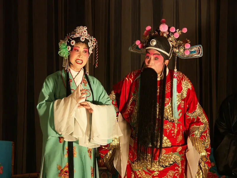 Sichuan Opera Face-Changing — another view