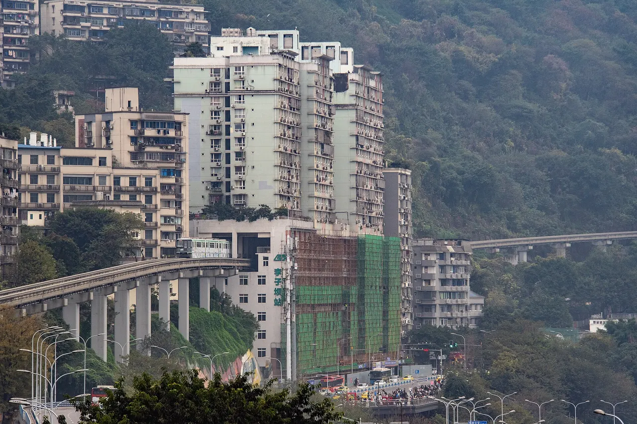 Liziba Monorail (train through a building)