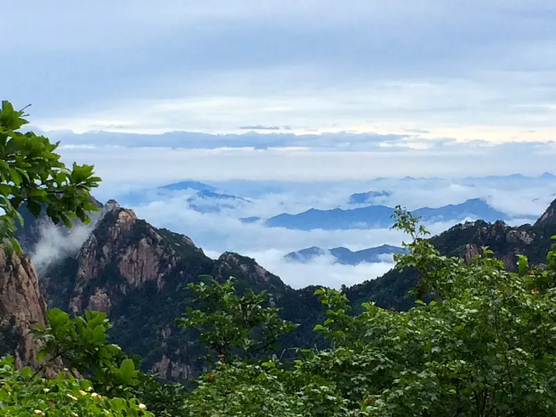 Huangshan (Yellow Mountain) — 黄山